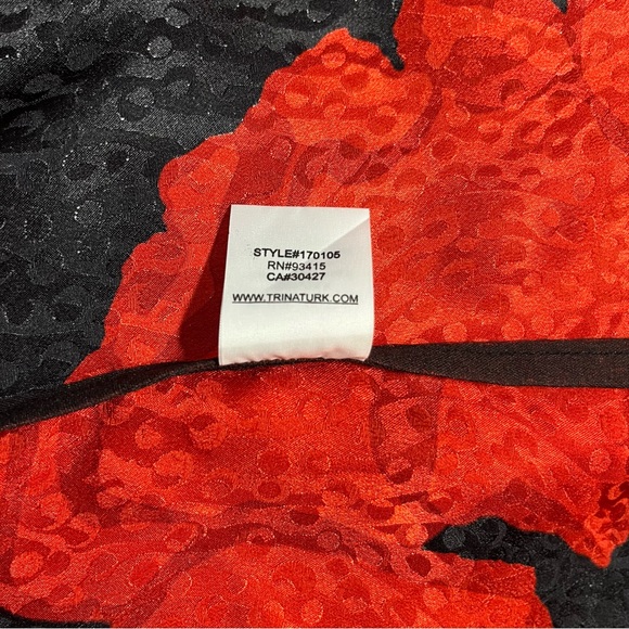 Trina Turk Red and Black Asymmetrical Sleeveless Blouse Size XS - Picture 8 of 8